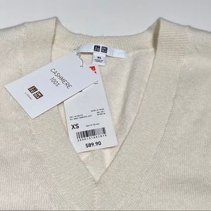Uniqlo cashmere sweater